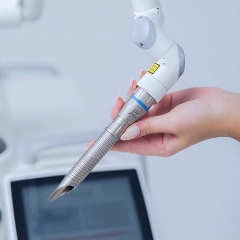 Fotona SP Dynamis laser handpiece close-up
